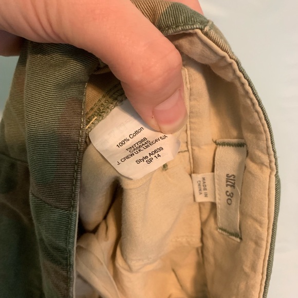 Madewell Cropped Rivington Trousers In Camo Green - Picture 8 of 8